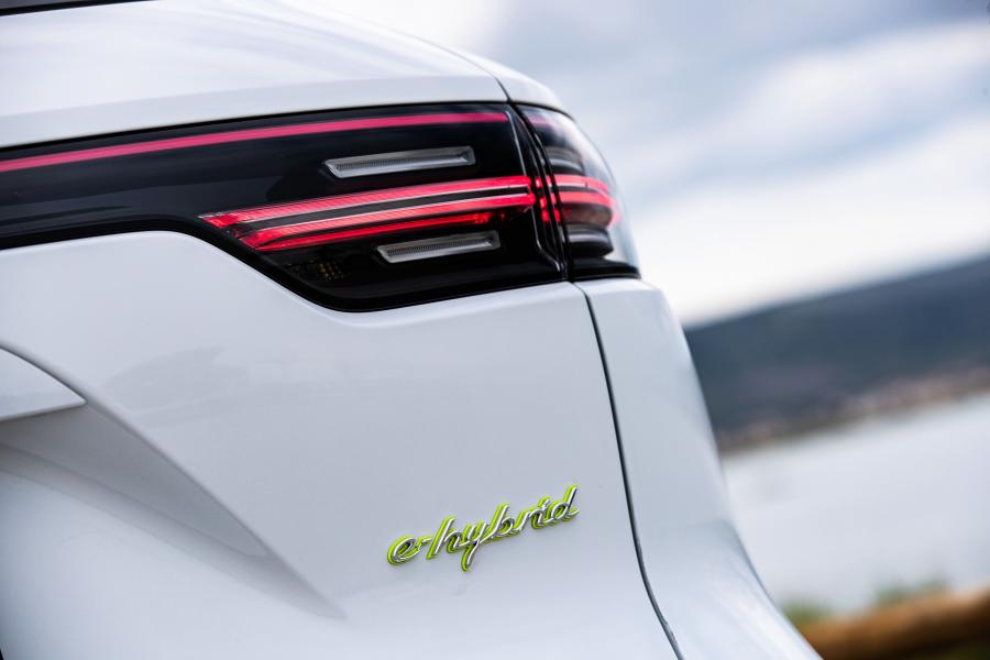 Детали экстерьера Porsche Cayenne E-Hybrid (PO536) 2018 года  (WW) (фото 23 из 85)